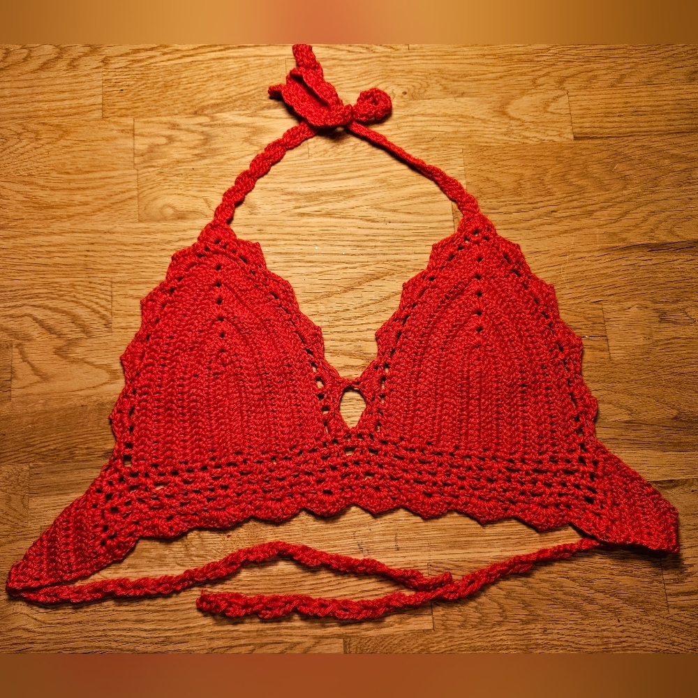 New crochet top in red size Small